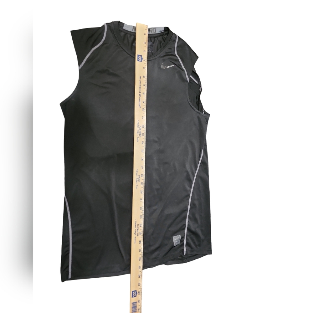 Nike mans dry fit tank top - Picture 4 of 5